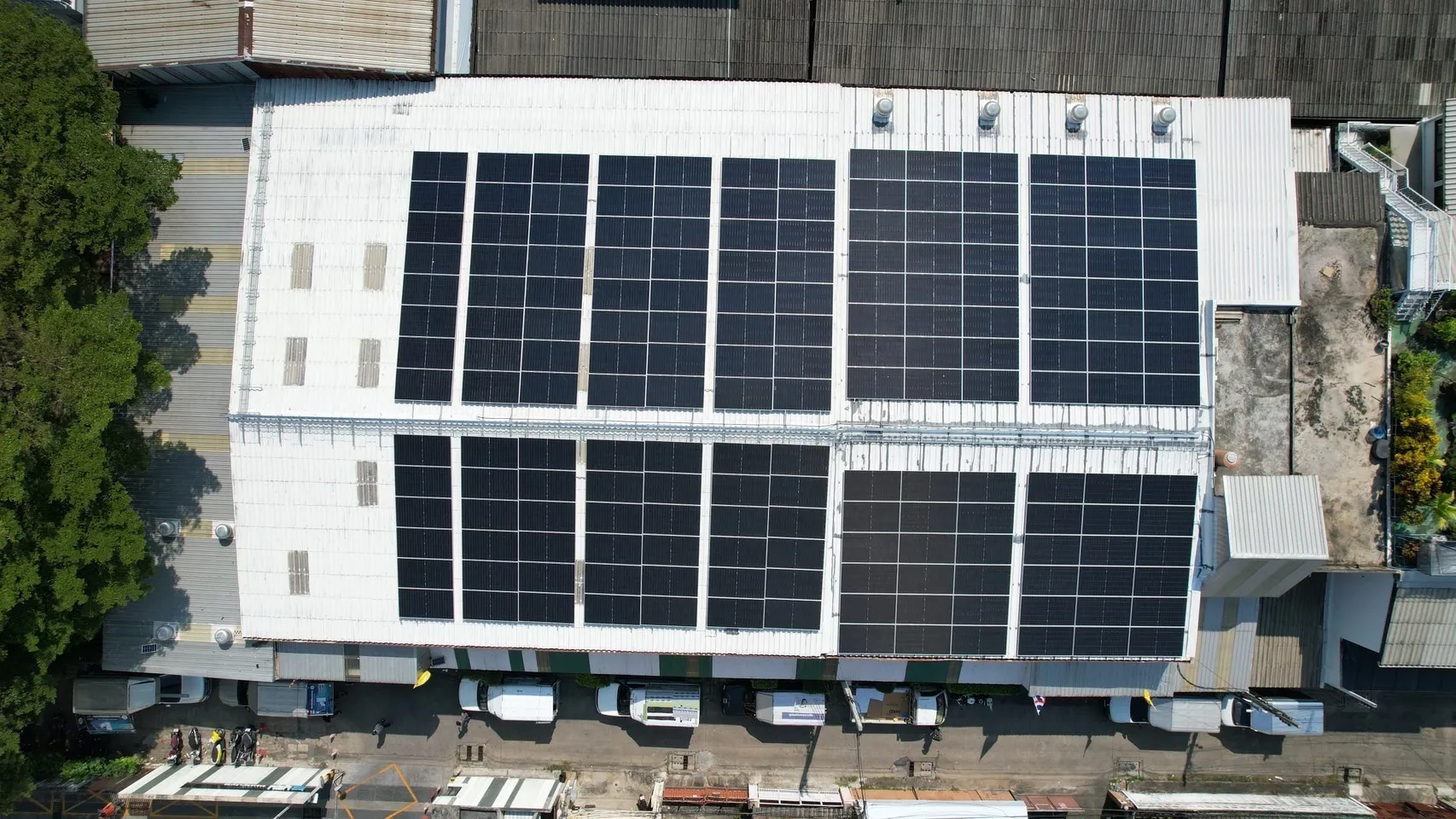 ติดตั้งโซลาร์เซลล์ 130 kWp กรุงเทพมหานคร | ผลงาน GEE Solar