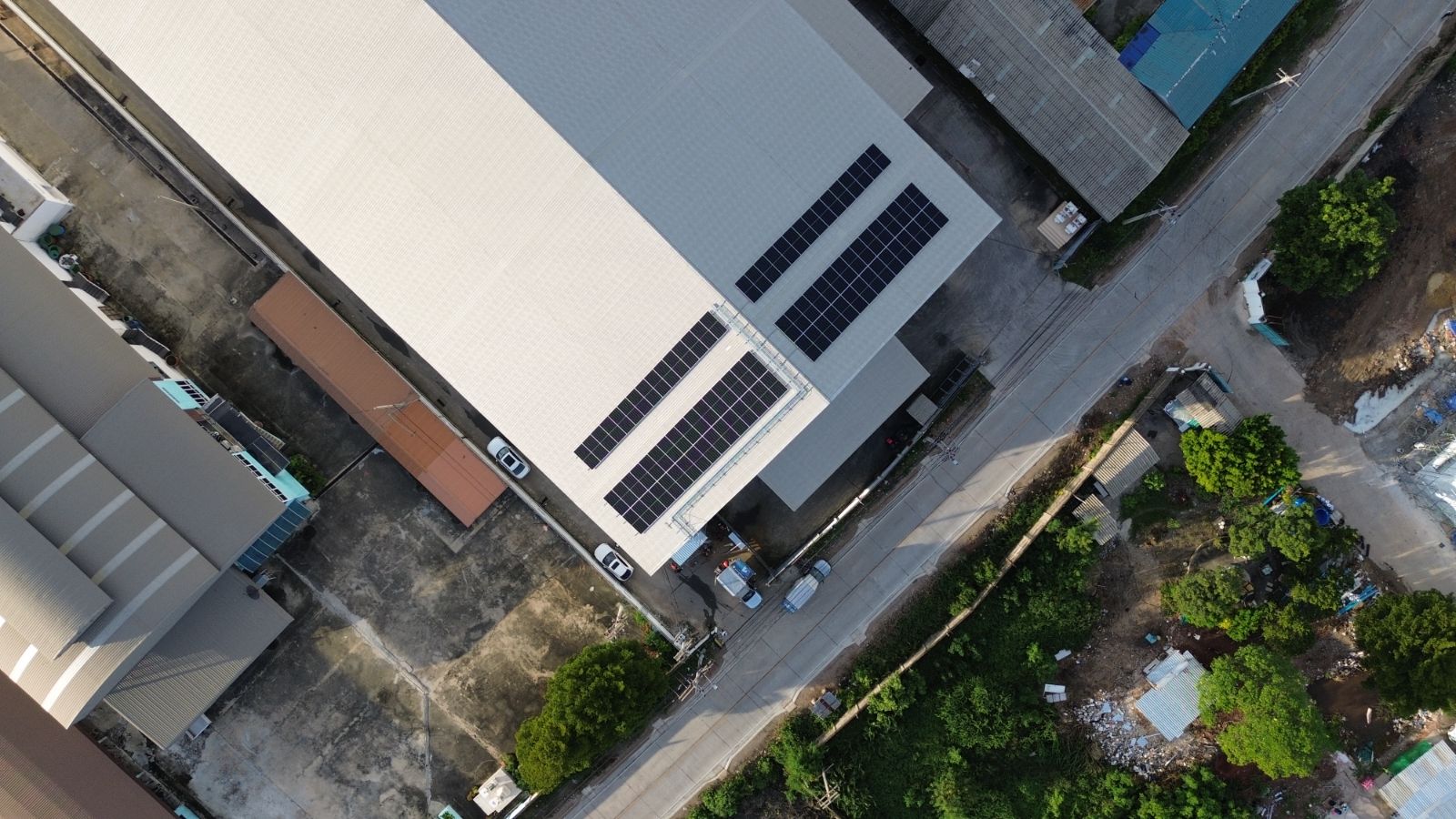 ผลงานติดตั้งโซลาร์เซลล์บ้านและโรงงาน by GEE Solar