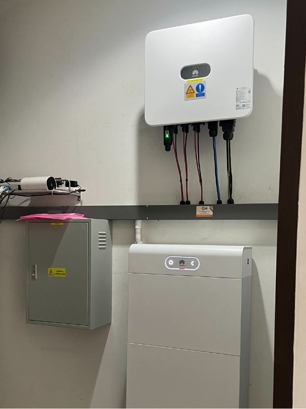 ติดตั้งกรณีมีแบตเตอรี่ขนาดต่างๆ และติดตั้งโซล่าเซลล์บ้านกับ GEE Solar