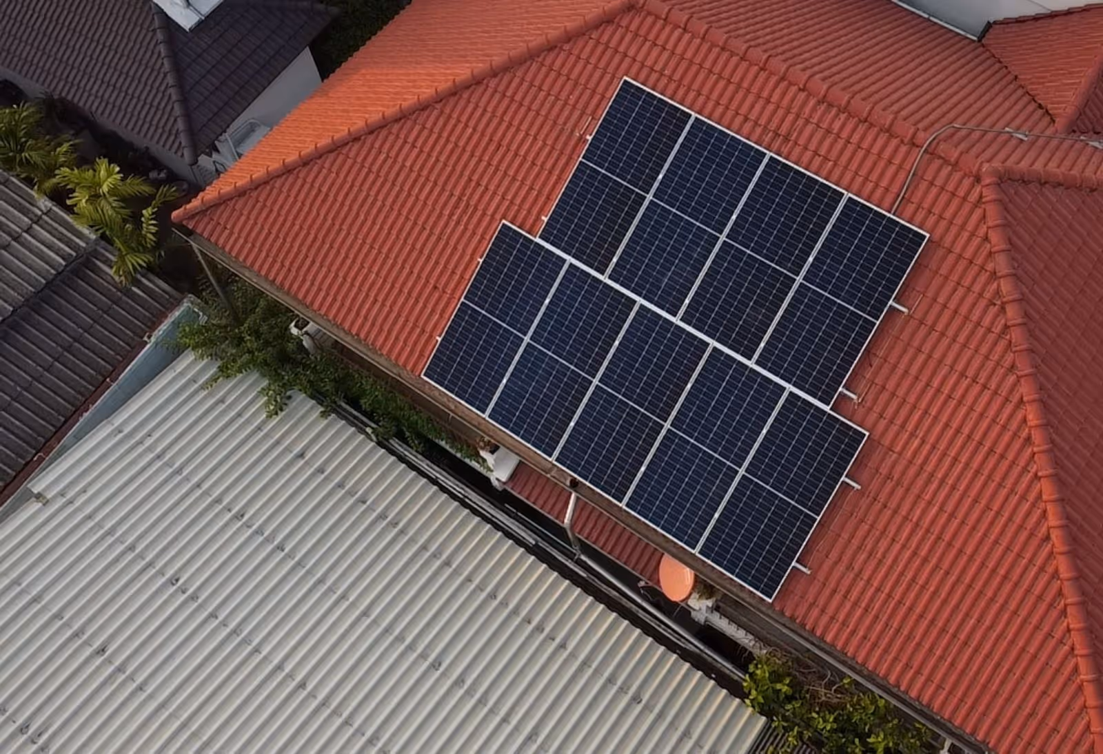 งานติดตั้งโซลาร์เซลล์บ้านและโรงงาน by GEE Solar