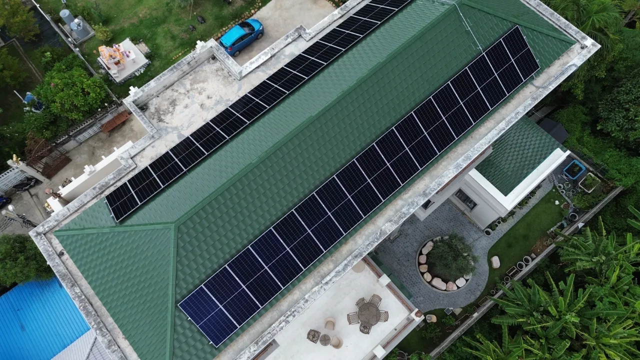 GEE Solar ติดตั้งแบตเตอรี่ Huawei SmartGuard สำหรับสำรองไฟ