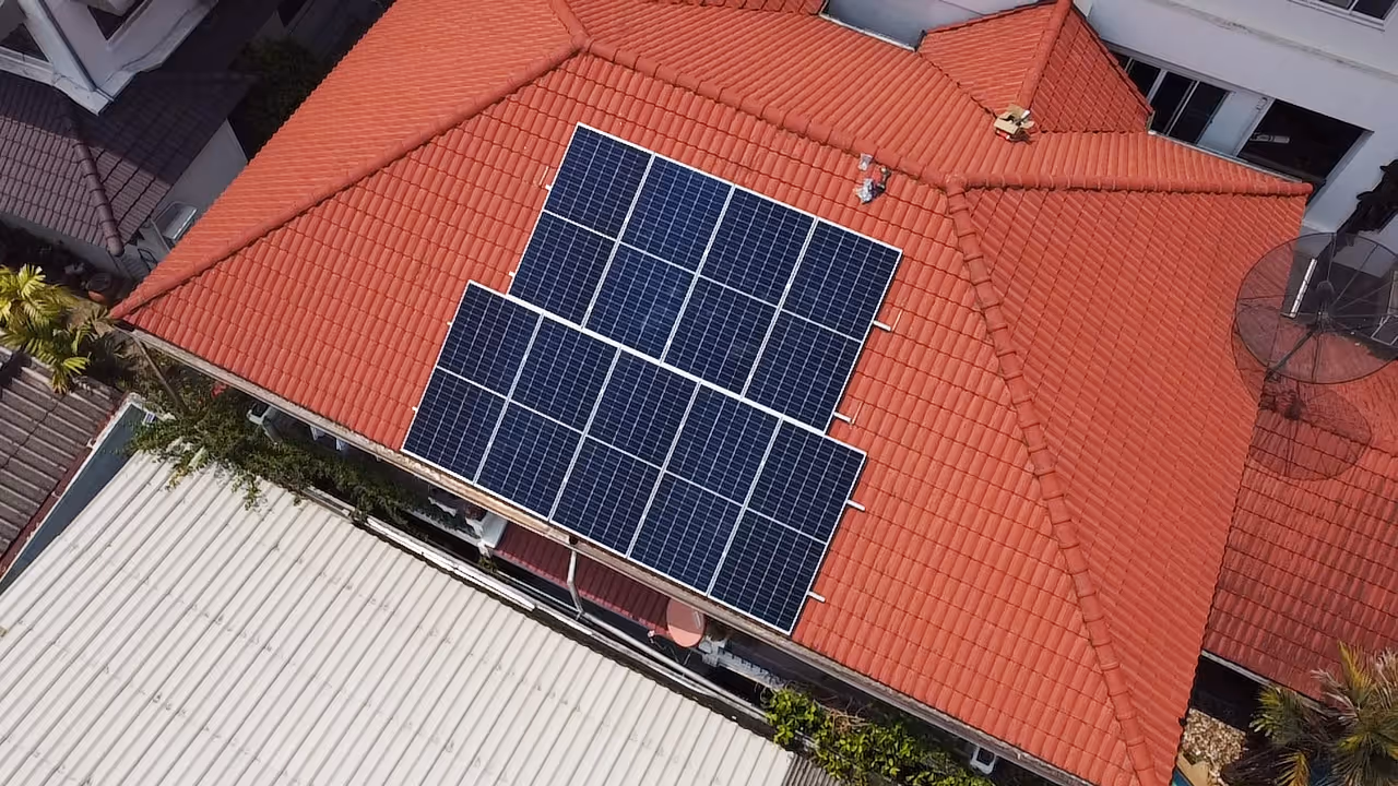 ติดตั้งโซลาร์เซลล์บ้าน 5 KW กรุงเทพมหานคร | ผลงาน GEE Solar