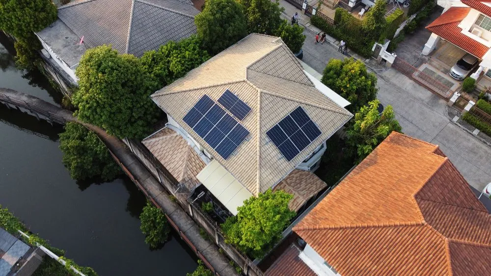 ติดตั้งโซลาร์เซลล์ 5 KW 1 Phase กรุงเทพมหานคร | ผลงาน GEE Solar